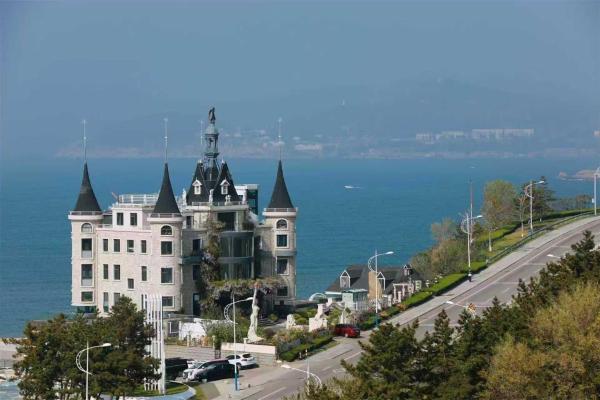 Bay Four Seasons Castle Hotel - Weihai
