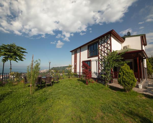 The photo shows the Royal Villa located in the city of Trabzon.