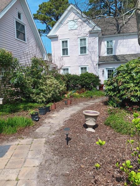 Island House Of Wanchese Bed And Breakfast - Manteo, NC