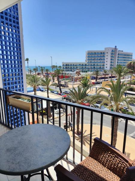 Precioso Apartamento Junto A La Playa Con Terraza - Roquetas de Mar