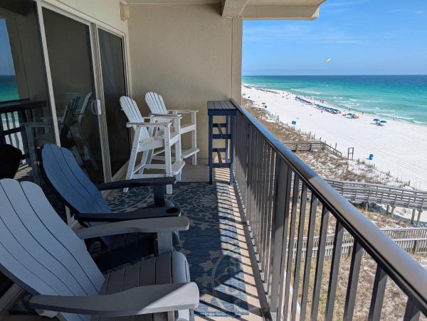 Beautiful Gulf-front Condo With A Community Pool And Free Wifi - Fort Walton Beach, FL