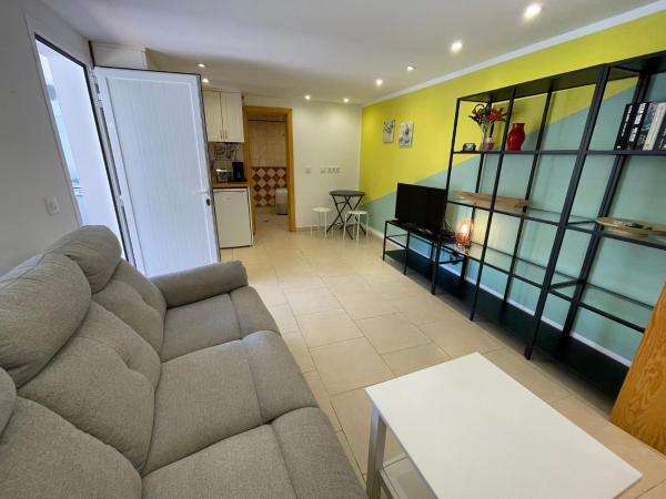 Schönes Kleines Apartment Mit Idyllischem Blick-air Conditioning Is Not Included - Menorca