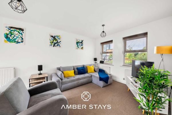 Spacious 3 Bed House In Reading By Amber Stays, Perfect For Business & Contractors, Free Parking! - Reading