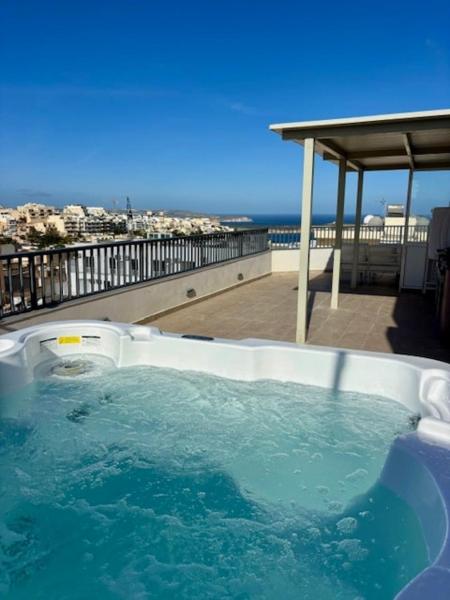Doni Signature Penthouse With Hot Tub & Views - Malta