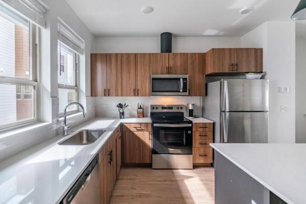 Landing Stylish 3bd Clubhouse Gym - 比靈斯