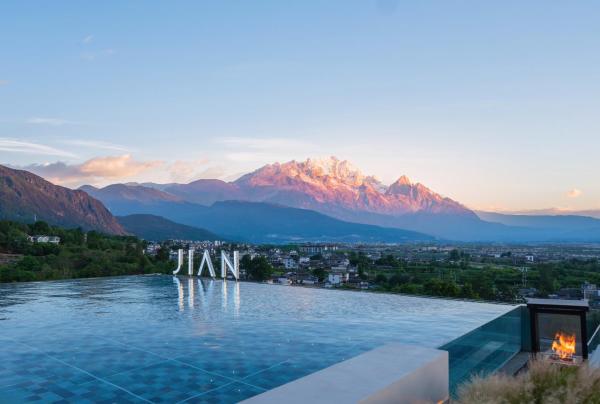 Lijiang Jijian Xiangwang Soooan Luxury Resort Hotel - Lijiang