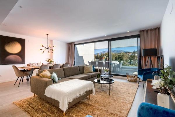 Holiday Apartment Navigolf, Pool, Terrace & Wi-fi - Calahonda