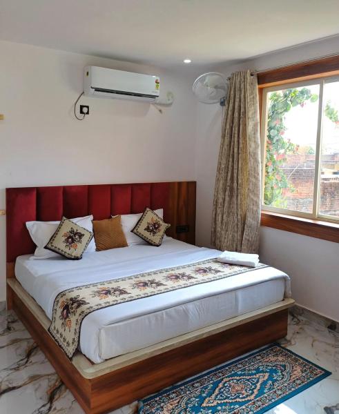 A la foto es mostra l'objecte Orchha Best Homestay situat a la ciutat de Sakrār.