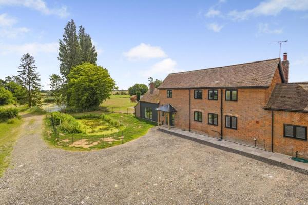 5 Bed In Roxwell Oc-t30824 - Chelmsford