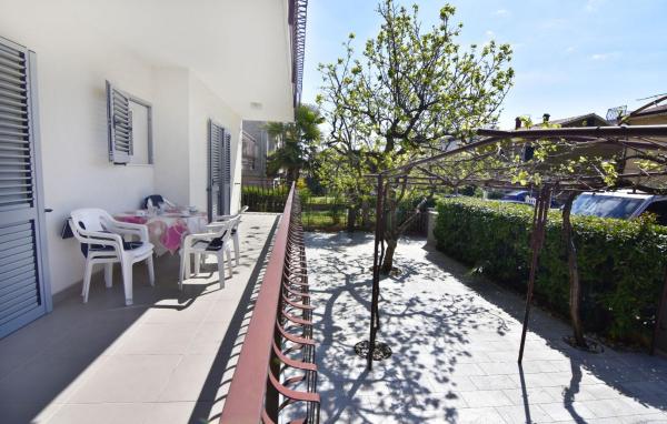 Spacious Flat With Terrace In Umag - Umag