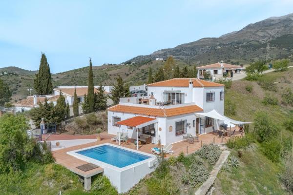 Na zdjęciu widoczny jest obiekt Casa Wenne - Private Pool with view położony w mieście Sedella.