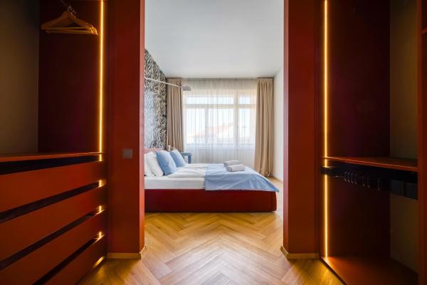 Central Prague Apt - Wenceslas Square 5 Min - 2 King Beds & Balcony By Gravity Prague - Prag