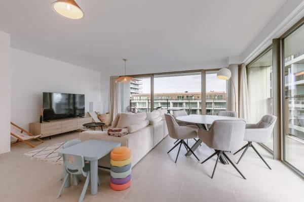 Stylish Family-friendly Ostend Retreat, Close To Harbor And Free Parking - Gistel