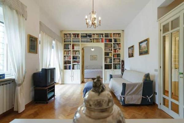 La Casa Di Paola Livia - Apartment In Naples - Naples