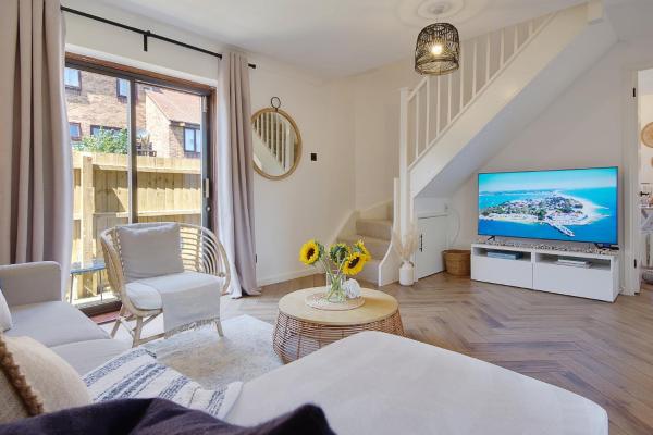 The Nook - Cosy Coastal Retreat Near Sandbanks - Wimborne Minster