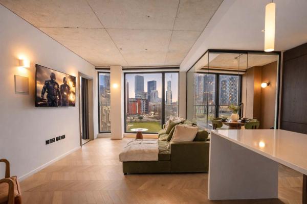 Tranquil Luxury Suite 2br City Views - Manchester