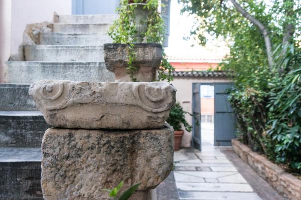 Na zdjęciu widoczny jest obiekt Acropolis Villa in Plaka położony w mieście Ateny.