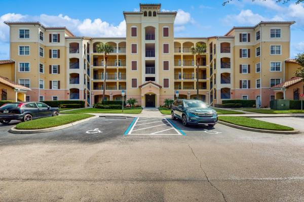 Dog-friendly Condo With Gym, Wifi, Balcony - Close To Theme Parks - Orlando