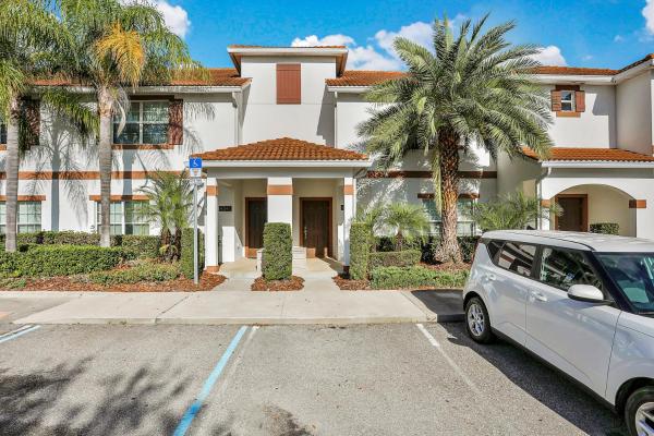 2-story Townhouse Near Disney W/private Heated Pool, Shared Clubhouse, Gym, Ac - Orlando