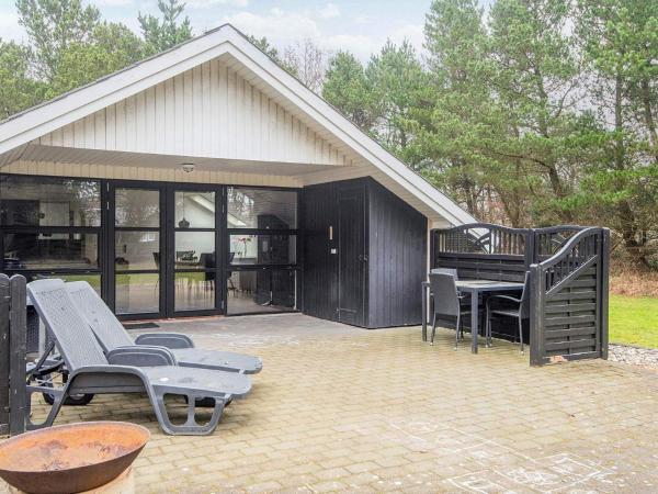 6 Person Holiday Home In Blåvand - Blåvand