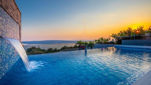 Luxury Villa Sun View With Heated Pool - Crikvenica