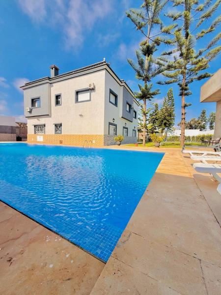 写真にはDar Mouddene市にあるVilla Safaa Dar Bouazzaが写っています。