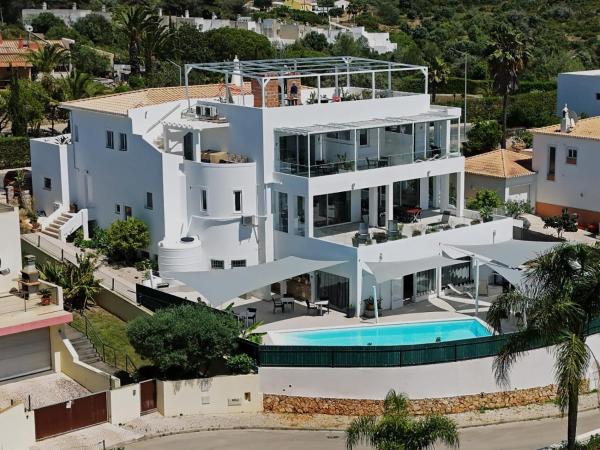 A la foto es mostra l'objecte Amigos para Sempre - Guesthouse situat a la ciutat de Ferragudo.