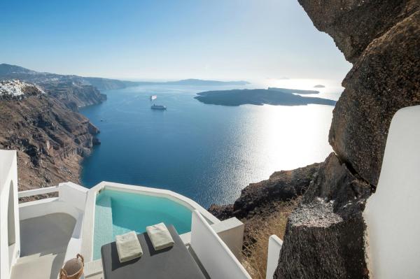 A la foto es mostra l'objecte Aqua Luxury Suites by NOMÉE Hospitality Group situat a la ciutat de Imerovigli.