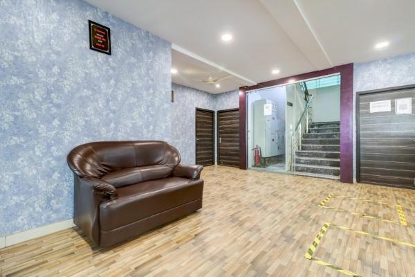 Oyo 77966 F5 Hospitality - Hyderabad