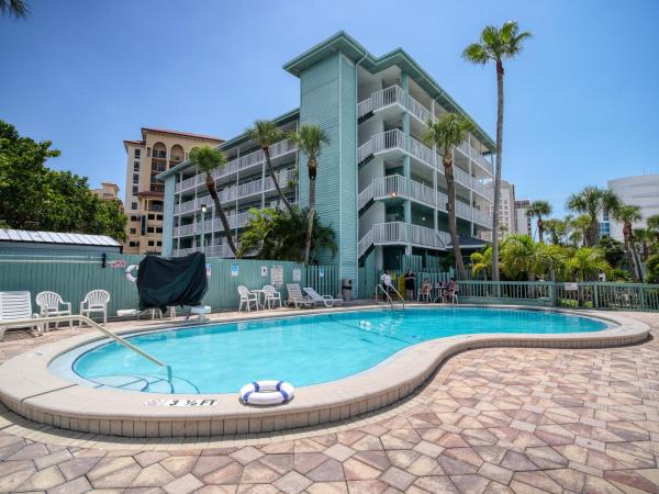 Na fotografii je vidět objekt Clearwater Beach Hotel nacházející se ve městě Clearwater Beach.