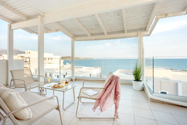 Na fotografii je vidět objekt Coral Hotel - Hotelia Hospitality Group nacházející se ve městě Ierápetra.