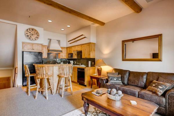 Condo On The Free Shuttle Route With Two Fireplaces - Close To Skiing & Downtown - Deer Valley, UT
