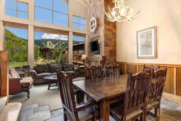 Epic View Condo With Fireplaces & Close To Everything - Park City, UT