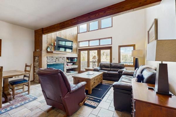 3-story Mtn-view Townhouse With Private Hot Tub Fireplace Grill Balcony W&d - Deer Valley, UT