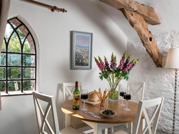 Na fotografii je vidět objekt 2 Bed in Brecon oc-bn102 nacházející se ve městě Talybont.