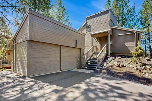 Multi-level Home With Private Hot Tub Decks And Sharc Passes Provided - Sunriver, OR