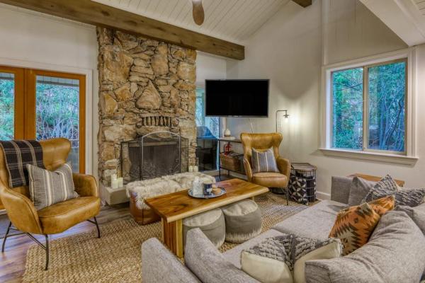 Charming Condo Near The Lake With Grill Full Kitchen & W&d - Carson City, NV