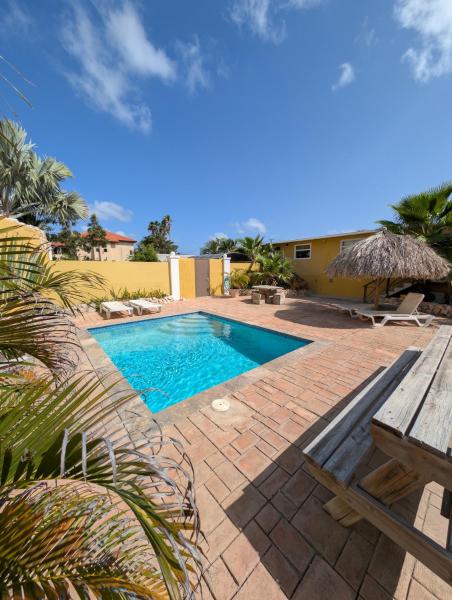 Caribella - Jan Thiel Home With Pool And Private Parking - Curaçao