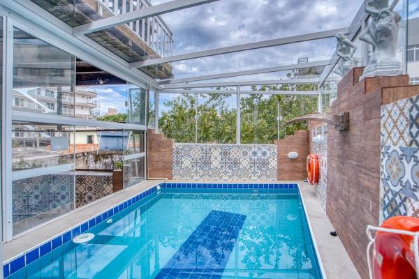 Casa De Hóspedes Com Piscina E 3 Suítes Para Até 15 Pessoas Na Praia Do Forte - Cabo Frio