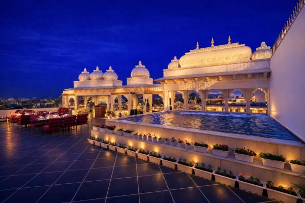 A la foto es mostra l'objecte Chunda Haveli - A Heritage Hotel Near City Palace Udaipur situat a la ciutat de Udaipur.