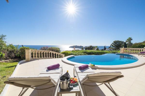 A la foto es mostra l'objecte Villa Vista Mar situat a la ciutat de Santa Ponça.