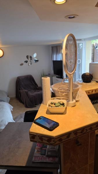 Beau Studio Avec Piscine à Partager En Option - Seine-et-Marne