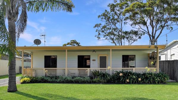 Clifton Cottage By Experience Jervis Bay - Australia