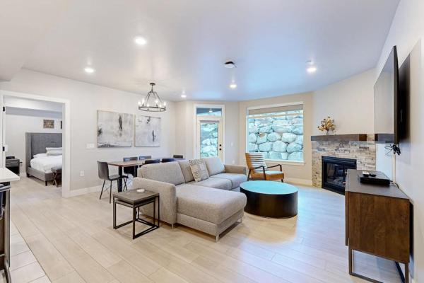 Modern Resort Condo With Pool Hot Tub & Shuttle Service - Kamas, UT