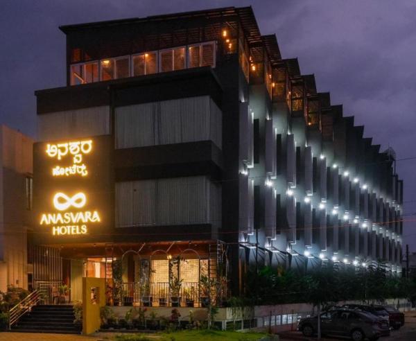 Na zdjęciu widoczny jest obiekt Anasvara Hotels położony w mieście Mysuru.