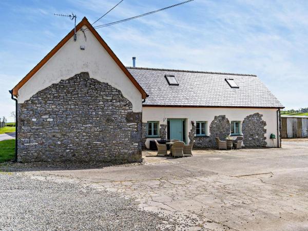 1 Bed In Lampeter Velfrey 72867 - Amroth
