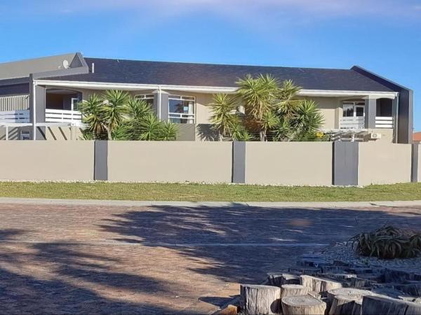 Auf dem Foto ist das Objekt Beachwood Inn Melkbosstrand in der Stadt Atlantis zu sehen.