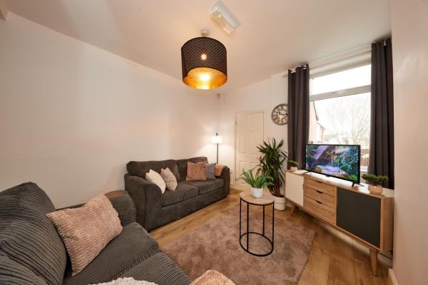 Spacious Family Home, City Centre, Free Parking - Nottingham
