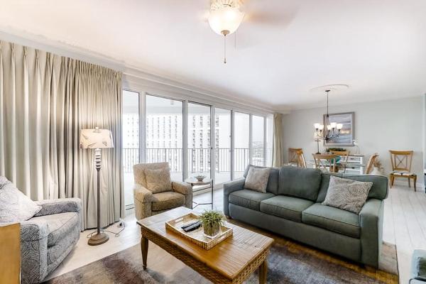 Beachfront Condo With Pools And Hot Tub - Miramar Beach, FL