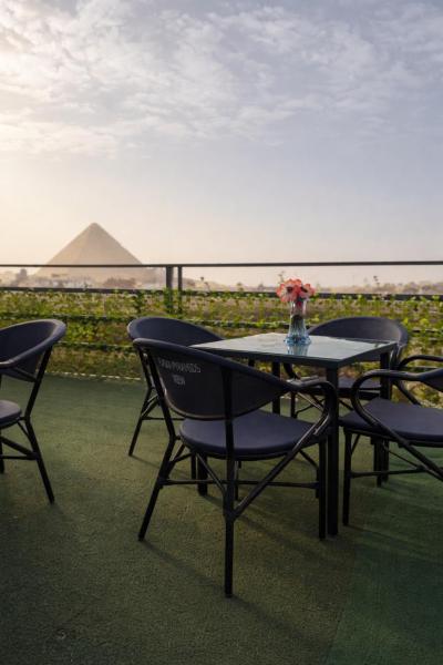 Alaska Pyramids View - Giza
